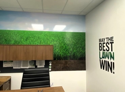 Custom vinyl wall signs Photo